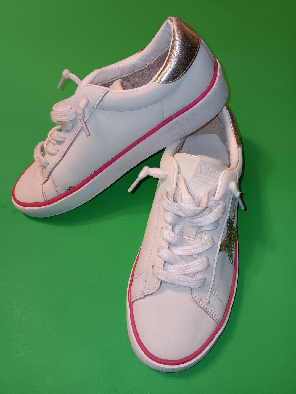 Vintage Havana White/Neon Pink  "Highlight" Leather Sneakers PreownedWomen's 7.5